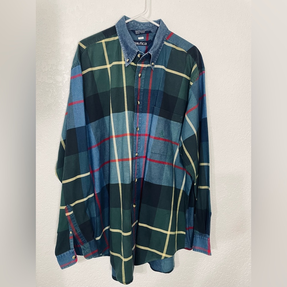 Vintage (1990’s) Nautica Blue Plaid Button-Down Sz XL